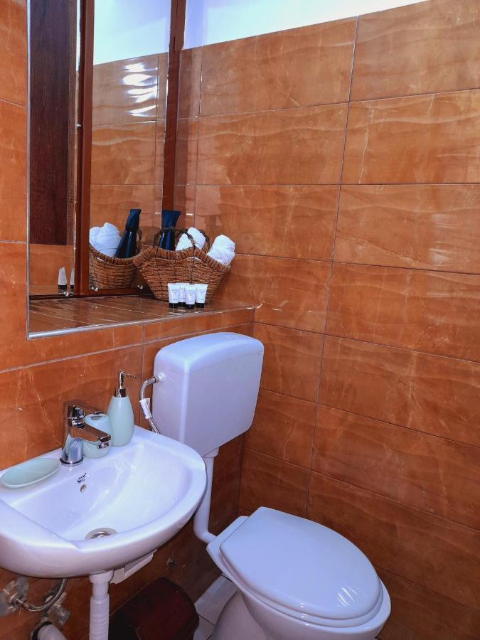 Gorica'S Bridge Hotel Берат Экстерьер фото